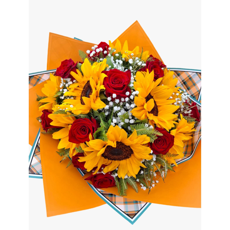 ramo de 10 rosas 8 girasoles ramo de 10 rosas 8 girasoles