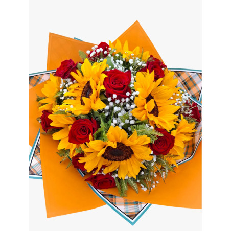 ramo de 10 rosas  8 girasoles